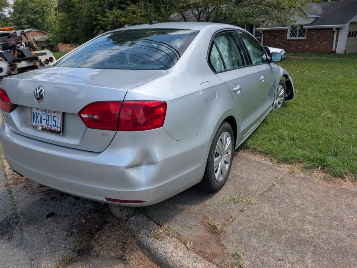 2014 Volkswagen Jetta - Title Surrendered